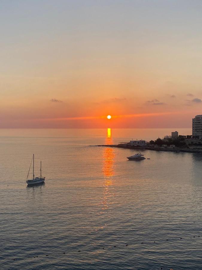 F2 - Lovely Two Bedrooms Flat Sea View, St Julians Saint Julian's Dış mekan fotoğraf